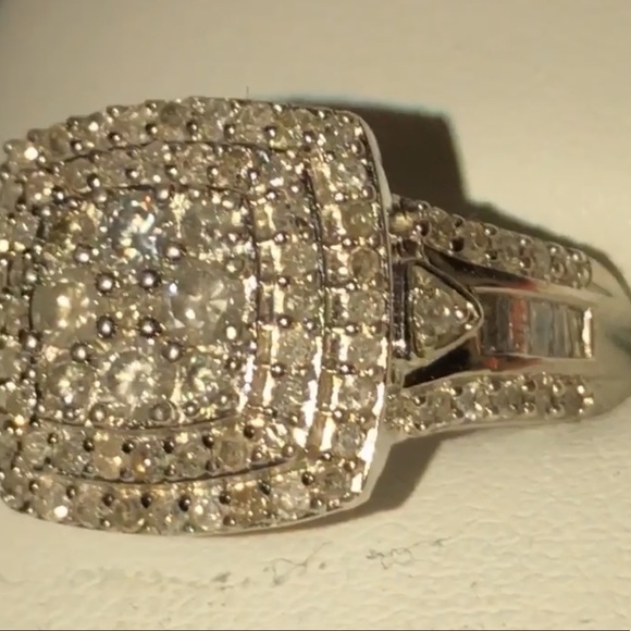 Sold - Picture 4 of 8